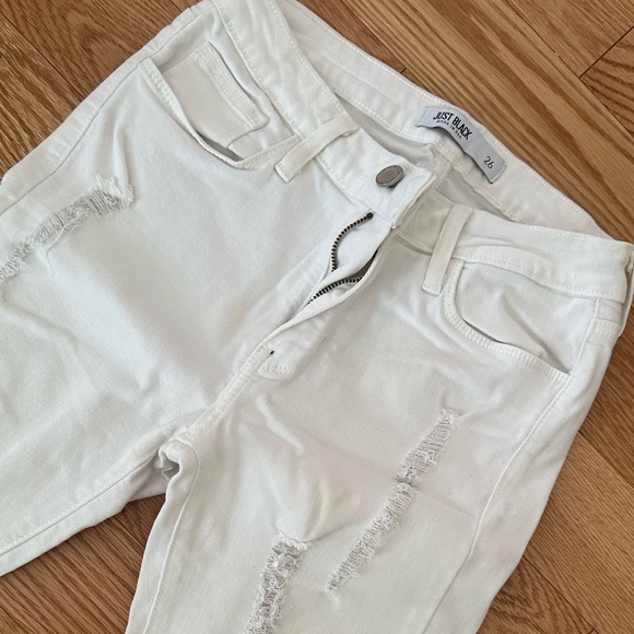 WHITE DISTRESSED JUST BLACK JEANS - Picture 5 of 5